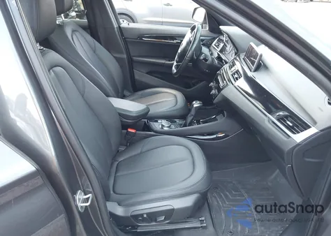 2016 BMW X1 xDrive28I z USA, uszkodzony, nr VIN WBXHT3C36G5E55388